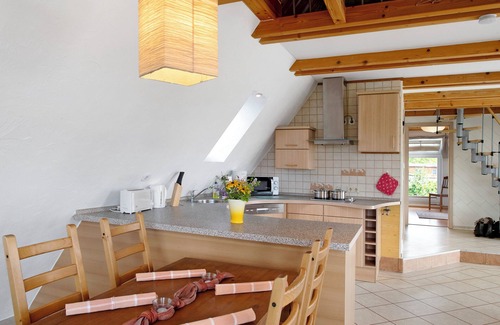 Biestow Apartamento | Apartamento vacacional 'Wellness Ferienwohnung Müller' con terraza privada, jardín privado y wifi