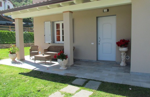 Castelvecchio Apartamento | Alquiler de apartamento con piscina y jardín en el campo de Lucca