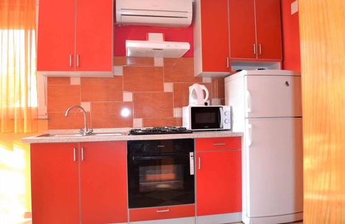 Srima Apartamento | Holiday apartment with air conditioning and Internet access