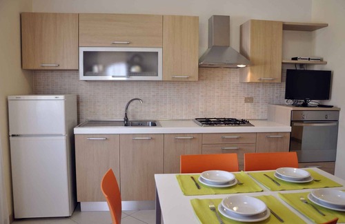 Lazise Apartamento | Apartamento vacacional mit Aussenpool und Wlan