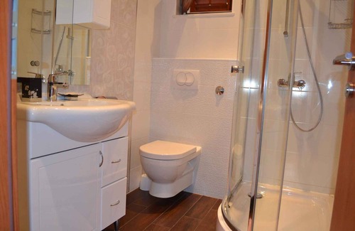 Srima Apartamento | Apartamento vacacional con aire acondicionado cerca de la playa
