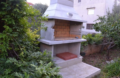 Vodice Apartamento | Holiday apartment with balcony and air conditioning