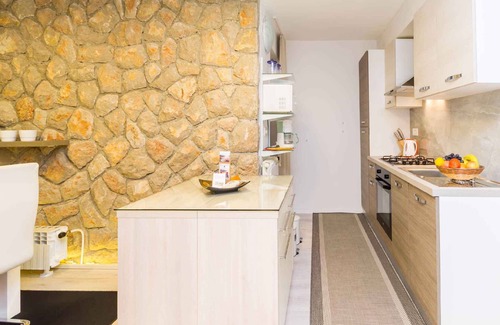 Njivice Apartamento | Apartamento vacacional con terraza y aire acondicionado