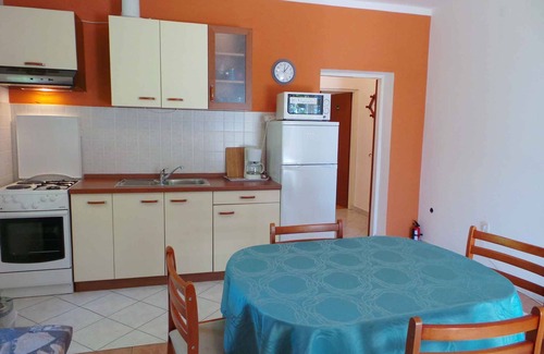 Njivice Apartamento | Apartamento vacacional con Internet y barbacoa