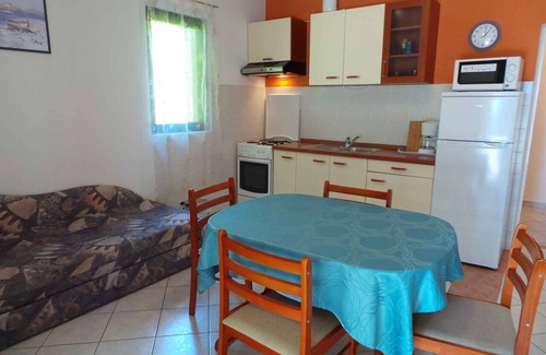 Njivice Apartamento | Apartamento vacacional con Internet y barbacoa