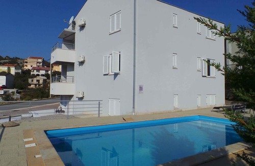 Ribarica Apartamento | Holiday apartment with use of pool and balcony