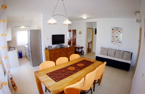 Vinkuran Apartamento | Apartamento de vacaciones con 3 dormitorios y piscina privada.