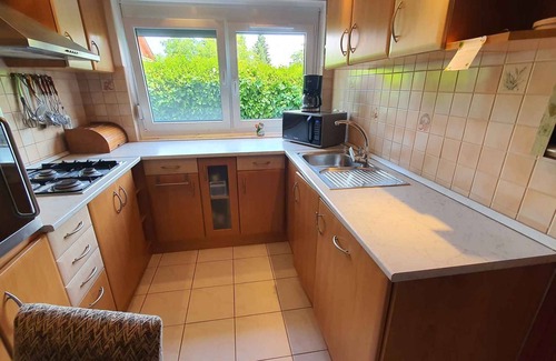 Zamardi Apartamento | Apartamento vacacional con piscina e internet
