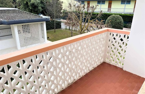 Bibione Lido dei Pini Apartamento | Apartamento vacacional con jardín en una zona tranquila