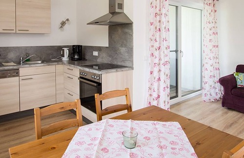 Zell Am Moos Apartamento | Apartamento de vacaciones con vistas al prado - Familienferienhof Stabauer (4 flores)