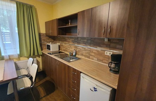 Siofok-Sosto Apartamento | Apartamento vacacional con instalaciones modernas, a sólo 120 metros de la playa