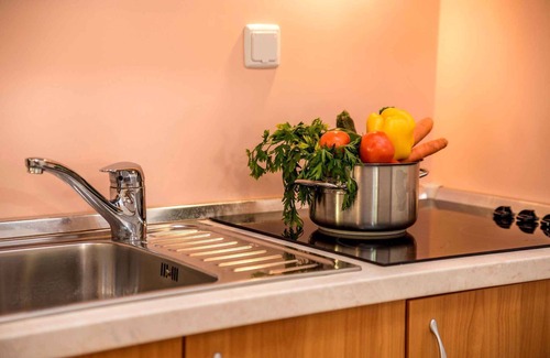 Suha Punta Apartamento | Holiday apartment with pool