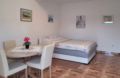 Plomin Apartamento | Holiday apartment with pool