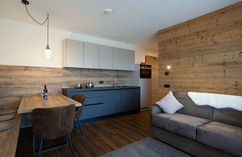 Terento Apartamento | Apartamento vacacional "Wohnung 5" con sauna, terraza y vistas a la montaña