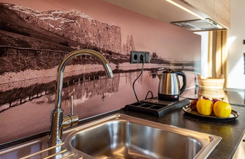 Castelrotto Apartamento | Apartamento vacacional "Zu Grof Morgenrot"