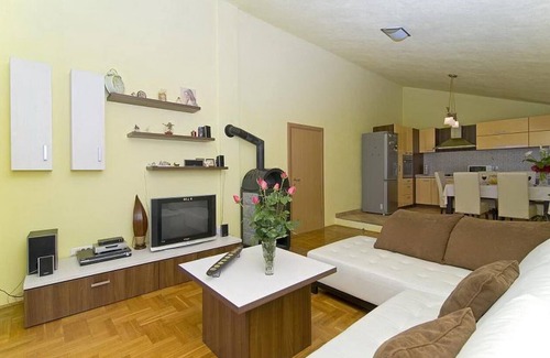Zrnovnica Apartamento | Apartamento de vacaciones Zrnovnica para 1 - 5 personas con 2 dormitorios - Apartamento