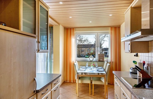 Mainz-Bingen Apartamento | Apartamento vacacional "Zum Rochusberg 2" con balcón y Wi-Fi