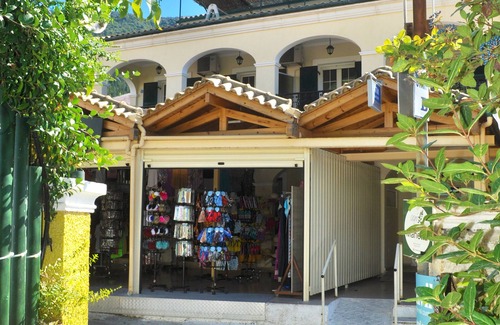 Agios Gordios Casa | Holiday Apartments "yannis" on Agios Gordios Beach in Corfu