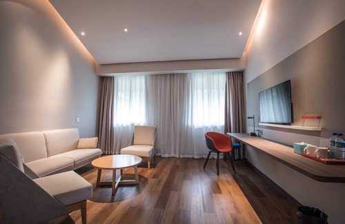 Qinglong County Cama Y Desayuno | Holiday Inn Express Guizhou Qinglong by IHG