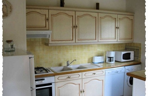 Villeneuve-de-Berg Casa | Holiday Cottages in South Ardeche "Les Bastides d'Helvie"