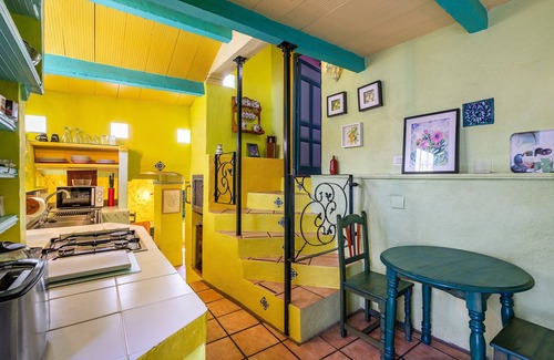 Orgiva Cabaña | Casita de campo "El Nido" con piscina, vistas a la montaña y Wi-Fi