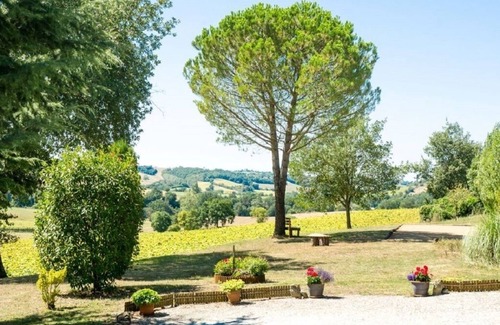 Aguts Cabaña | Holiday cottage in Pays de Cocagne, peaceful with large swimming pool