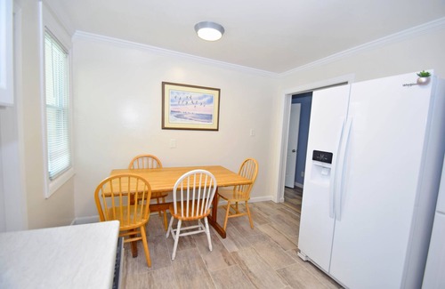 Midtown Ocean City Cabaña | Casa de vacaciones-Oceanside 77th St, W / D, AC, WIFI gratuito