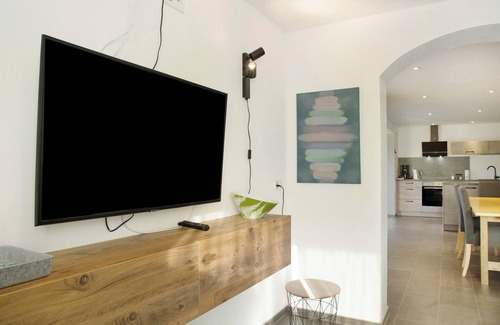 Bad Griesbach im Rottal Apartamento | Apartamento vacacional "Pur Wohnen - West" con jardín compartido, balcón y Wi-Fi