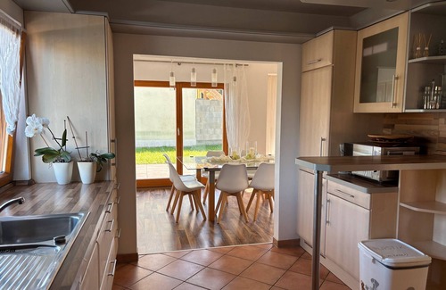 Bruck in der Oberpfalz Casa | Casa de vacaciones 'Ferienhaus Mit Terrasse' con terraza privada, jardín privado y Wi-Fi