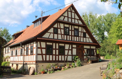 Hofheim in Unterfranken Casa | Vacaciones en 300 años de antigüedad, molino catalogado en un lugar idílico