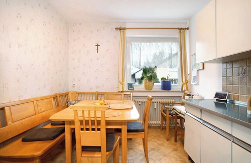 Kressbronn Apartamento | Apartamento vacacional "Schwenck" con terraza compartida, jardín compartido y Wi-Fi