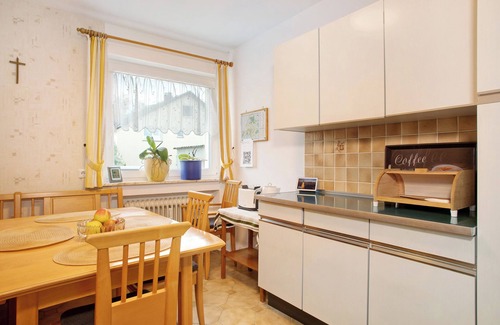 Kressbronn Apartamento | Apartamento vacacional "Schwenck" con terraza compartida, jardín compartido y Wi-Fi