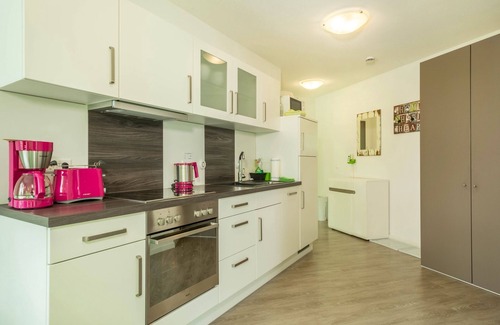 Sipplingen Apartamento | Apartamento vacacional "Orchidee" con gran terraza con vistas al lago, barbacoa, Wi-Fi y televisión
