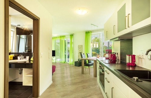 Sipplingen Apartamento | Apartamento vacacional "Orchidee" con gran terraza con vistas al lago, barbacoa, Wi-Fi y televisión