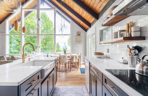 Windham Casa | HOLIDAY DREAM COME TRUE! Modern Catskills Cabin with Mountain Views