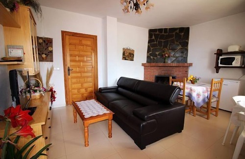Mecina Bombaron Cabaña | Casa rural con WiFi gratis, Spa y piscina comunitaria en La Alpujarra para 2
