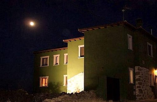 Gallegos de San Vicente Casa | Casa de vacaciones 'Cincosombreros' con vistas a la montaña, piscina privada y Wi-Fi