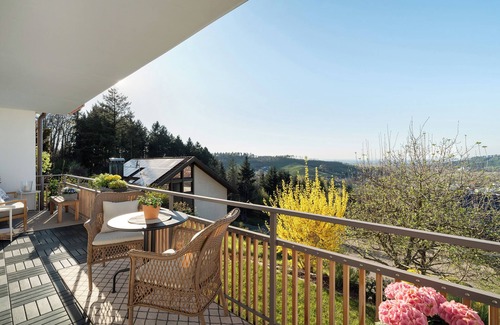 Kappelrodeck Apartamento | Apartamento de vacaciones "Panorama-Suite" con vistas al valle, jardín privado y sauna