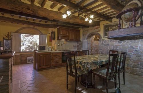Pieve a Elici Apartamento | City / Village Apartment en Pieve A Elici con 2 habitaciones, capacidad 5