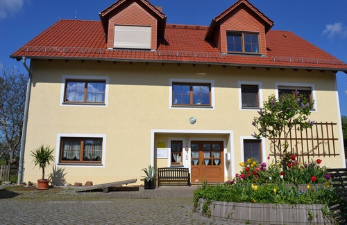 Mahlis Apartamento | Vacation apartment near Wermsdorf, where Augustus the Strong hunted; tranquillity-nature-forests-sports