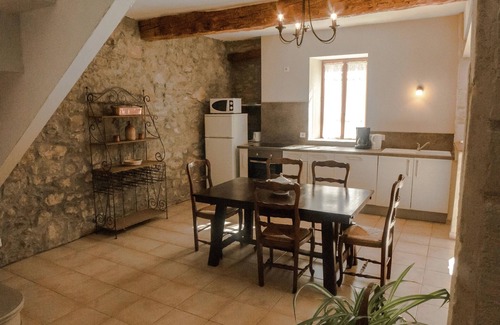 Montbrun-des-Corbieres Casa | Acogedora casa de vacaciones con piscina