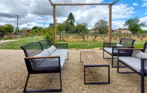 Savigne Casa | Holiday Gite On A Vineyard