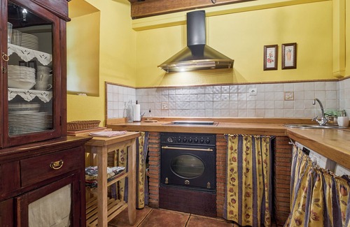 Robledo de la Guzpena Casa | Casa de vacaciones 'La Venta Del Alma' con vistas a la montaña, terraza privada y Wi-Fi