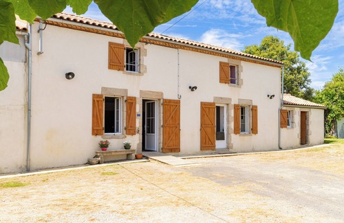 Saint-Etienne-du-Bois Casa | Casa de vacaciones 'Gîte La Clé Des Champs' con terraza privada y jardín privado