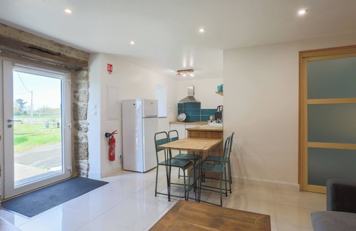Saint-Michel-en-Greve Casa | Casa de vacaciones 'Gite Des Hauts Grève - Penty' con terraza compartida y Wi-Fi