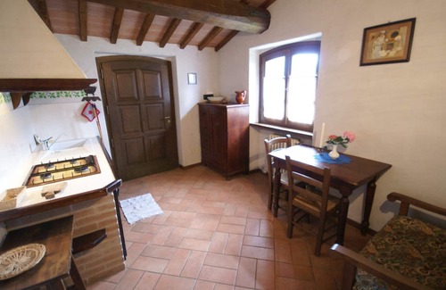 Montone Casa | Casa de vacaciones en Montone con piscina