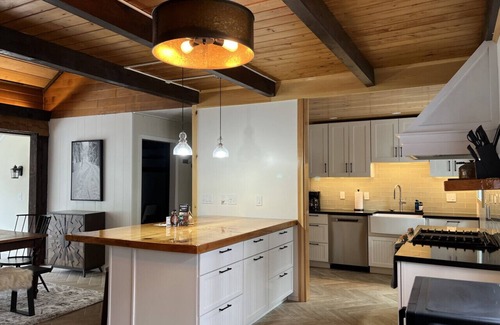 Killington Casa | Holiday Haus- AC, game room, near golf