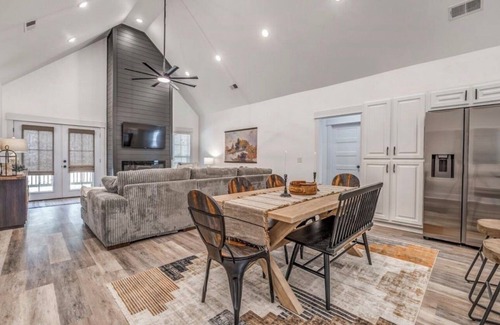 Counce Casa | Holiday Hills Getaway!