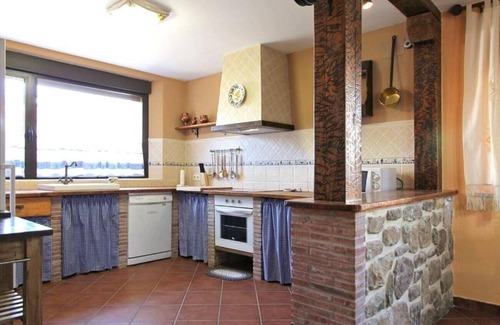Aldehuela del Rincon Casa | Casa de vacaciones 'La Cantarilla 258' con vistas a la montaña, terraza privada y Wi-Fi