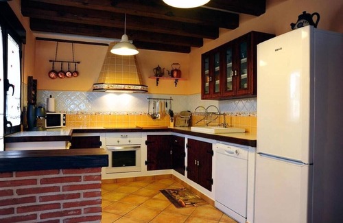 Aldehuela del Rincon Casa | Casa de vacaciones 'El Valle De La Mantequilla' con vistas a la montaña, terraza privada y Wi-Fi